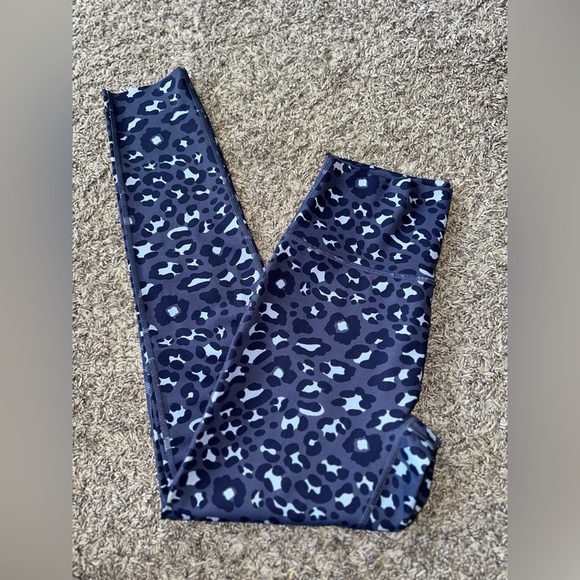 Women’s Offline by Aerie Blue Camo Print High Rise Waisted 7/8 Leggings Size M - Picture 5 of 8